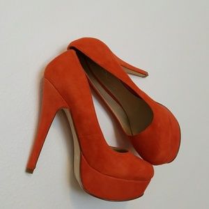 NEW Aldo Suede Heels